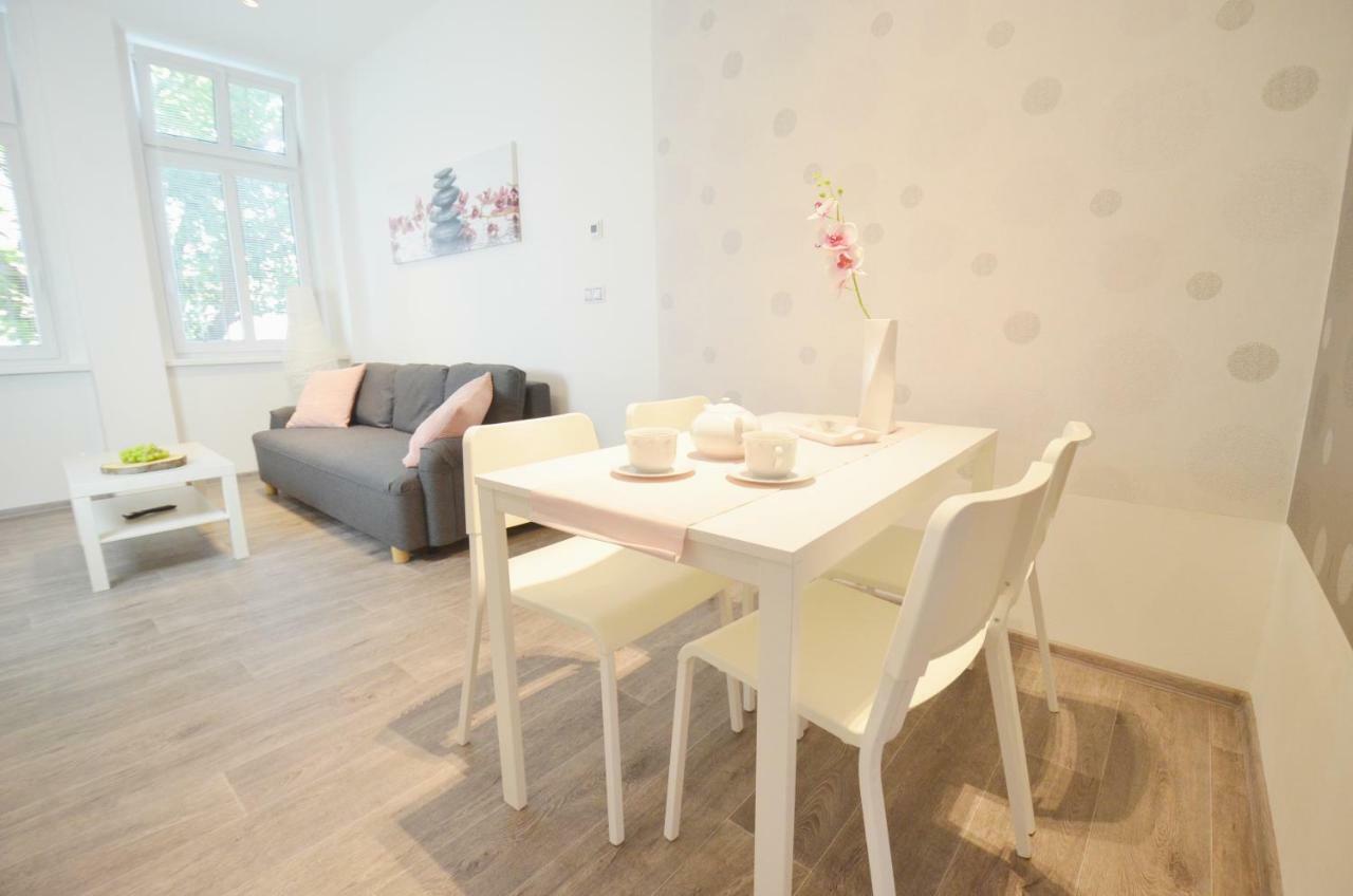 Apartmany Jizdarenska Карлови Вари Екстериор снимка